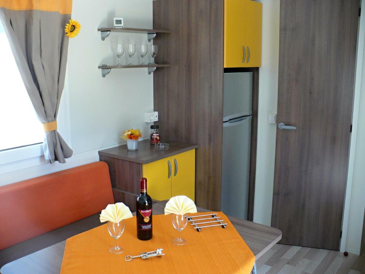 Victoria Mobilehome In Solaris Fkk Naturist Camping Resort Poreč Zewnętrze zdjęcie